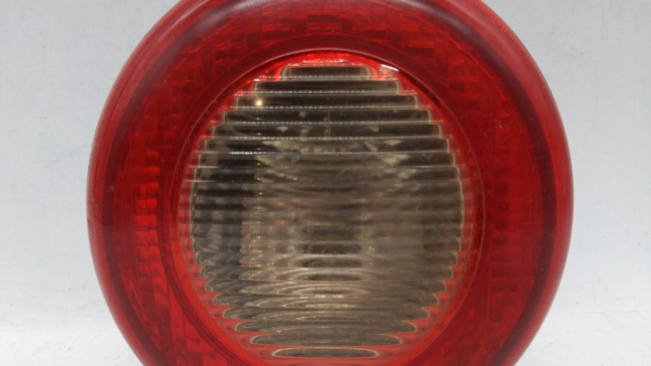 2006-2011 Chevrolet Hhr Tail Light Assembly Passenger Right OEM P/N:16532504 A Fits Fits 2006 2007 2008 2009 2010 2011 OEM U