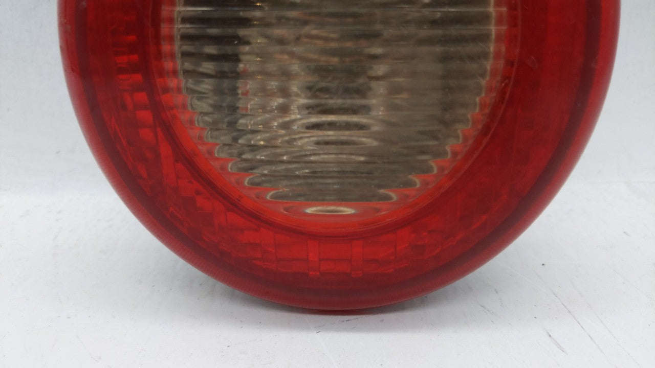 2006-2011 Chevrolet Hhr Tail Light Assembly Passenger Right OEM P/N:16532504 A Fits Fits 2006 2007 2008 2009 2010 2011 OEM U