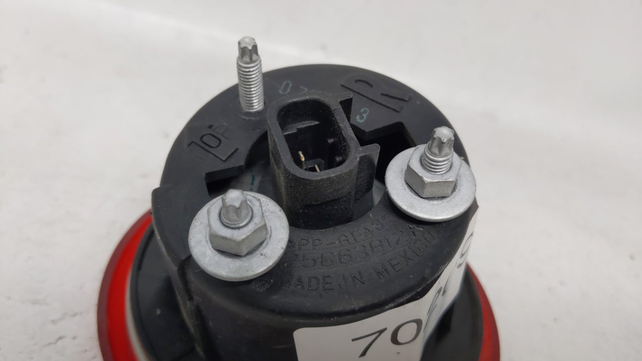 2006-2011 Chevrolet Hhr Tail Light Assembly Passenger Right OEM Fits Fits 2006 2007 2008 2009 2010 2011 OEM Used Auto Parts 