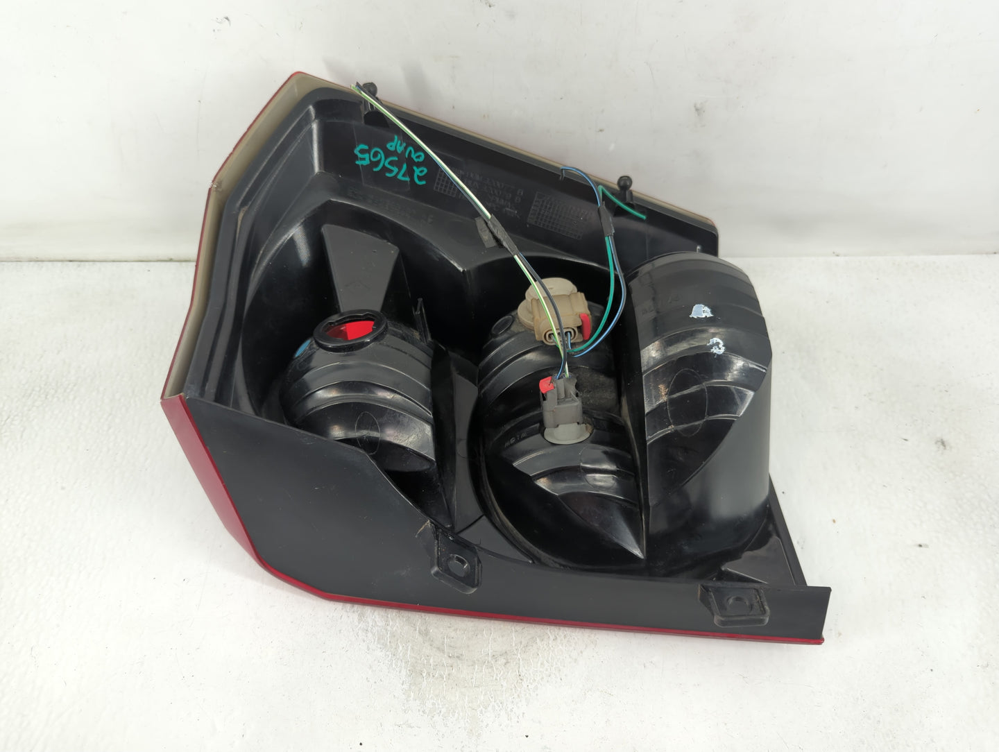 2006 Dodge Caliber Tail Light Assembly Driver Left OEM P/N:320077 Fits OEM Used Auto Parts - Oemusedautoparts1.com