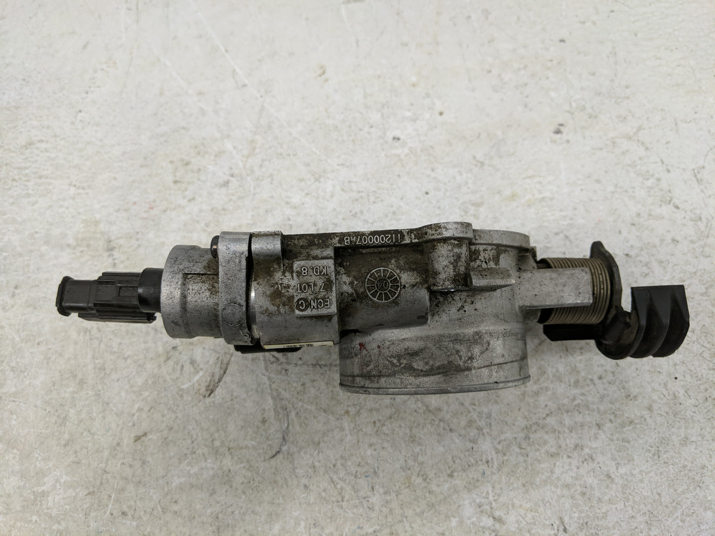 2006 Dodge Caravan Throttle Body P/N:11200007AB Fits Fits 2003 2004 2005 2007 OEM Used Auto Parts - Oemusedautoparts1.com