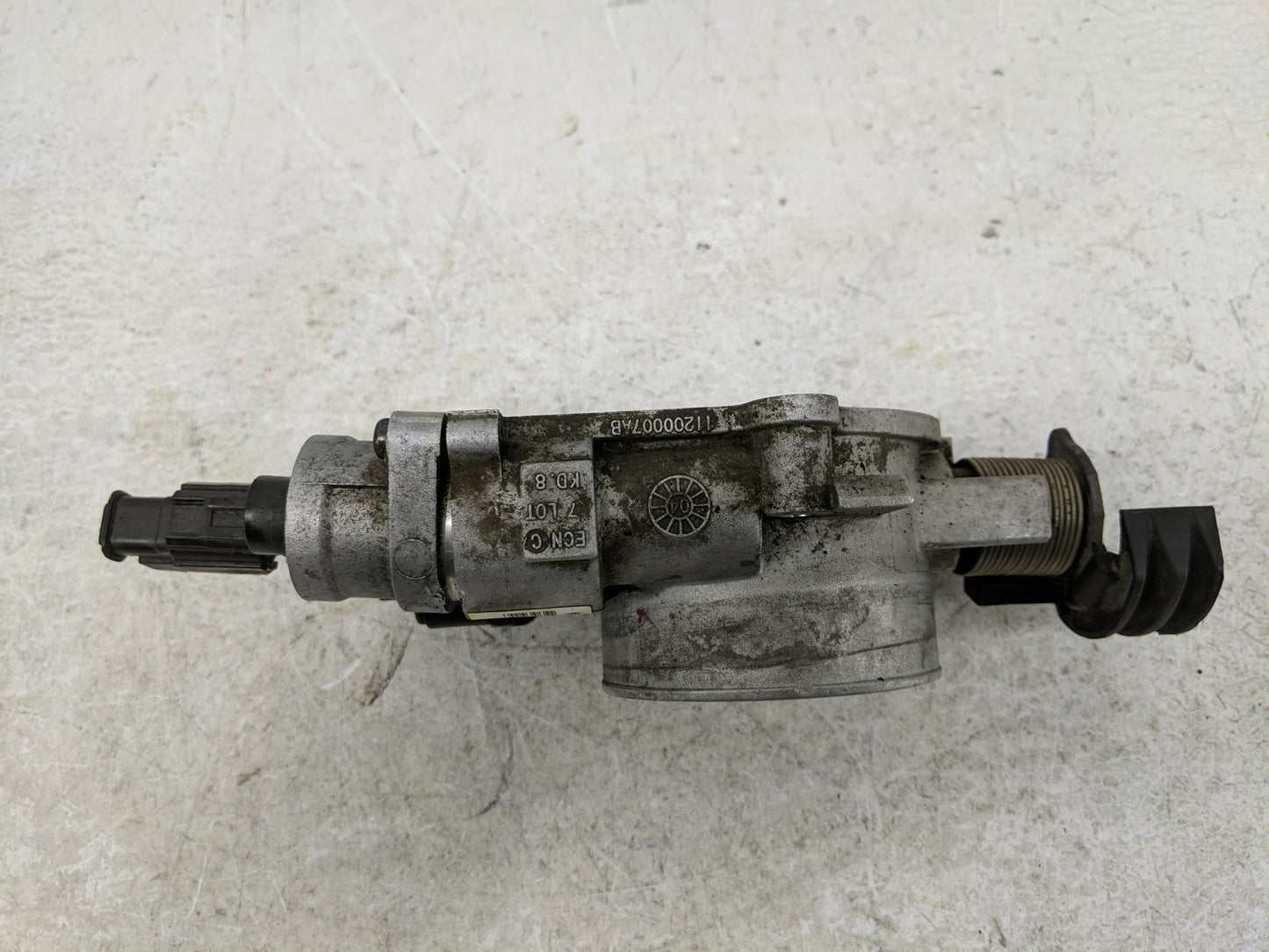 2006 Dodge Caravan Throttle Body P/N:11200007AB Fits Fits 2003 2004 2005 2007 OEM Used Auto Parts - Oemusedautoparts1.com