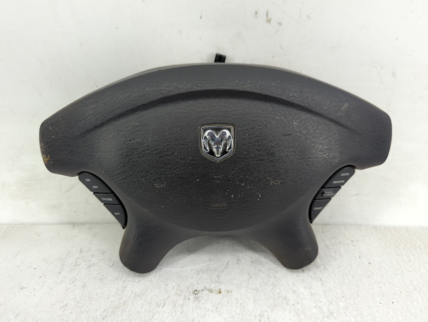 2006-2007 Dodge Caravan Air Bag Driver Left Steering Wheel Mounted P/N:1017003 Fits Fits 2006 2007 OEM Used Auto Parts - Oem