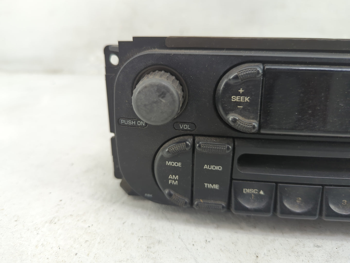 2005-2007 Dodge Caravan Radio AM FM Cd Player Receiver Replacement P/N:P05091506AD Fits Fits 2005 2006 2007 OEM Used Auto Pa