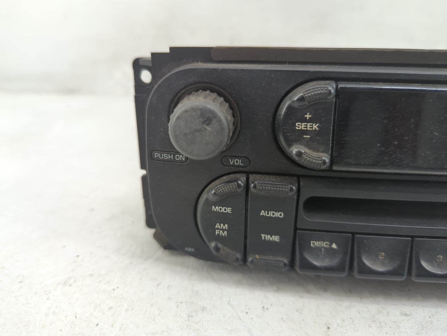 2005-2007 Dodge Caravan Radio AM FM Cd Player Receiver Replacement P/N:P05091506AD Fits Fits 2005 2006 2007 OEM Used Auto Pa