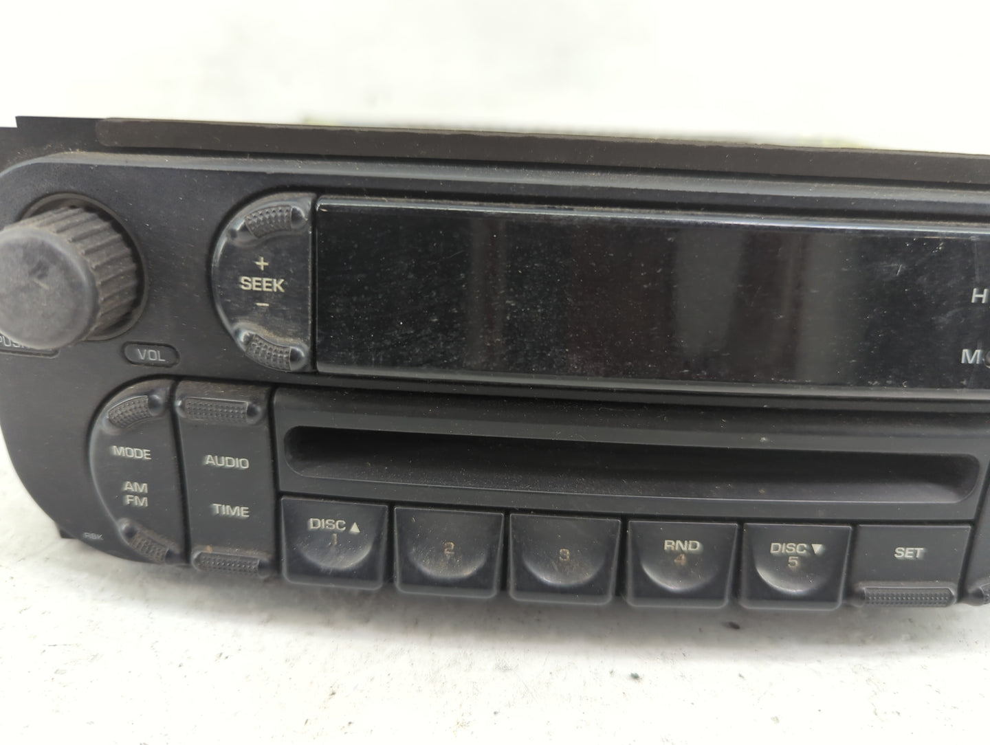 2005-2007 Dodge Caravan Radio AM FM Cd Player Receiver Replacement P/N:P05091506AD Fits Fits 2005 2006 2007 OEM Used Auto Pa