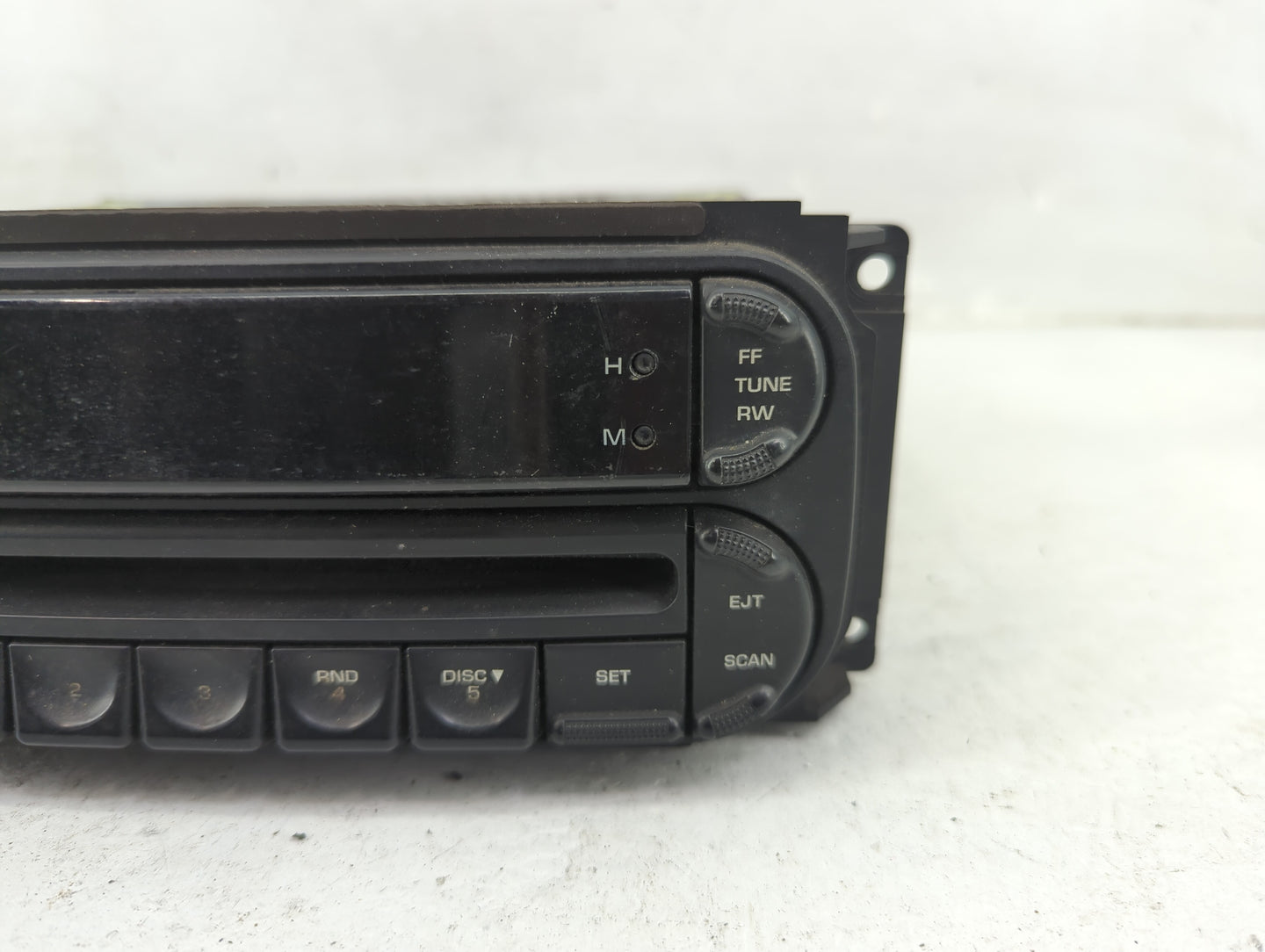 2005-2007 Dodge Caravan Radio AM FM Cd Player Receiver Replacement P/N:P05091506AD Fits Fits 2005 2006 2007 OEM Used Auto Pa