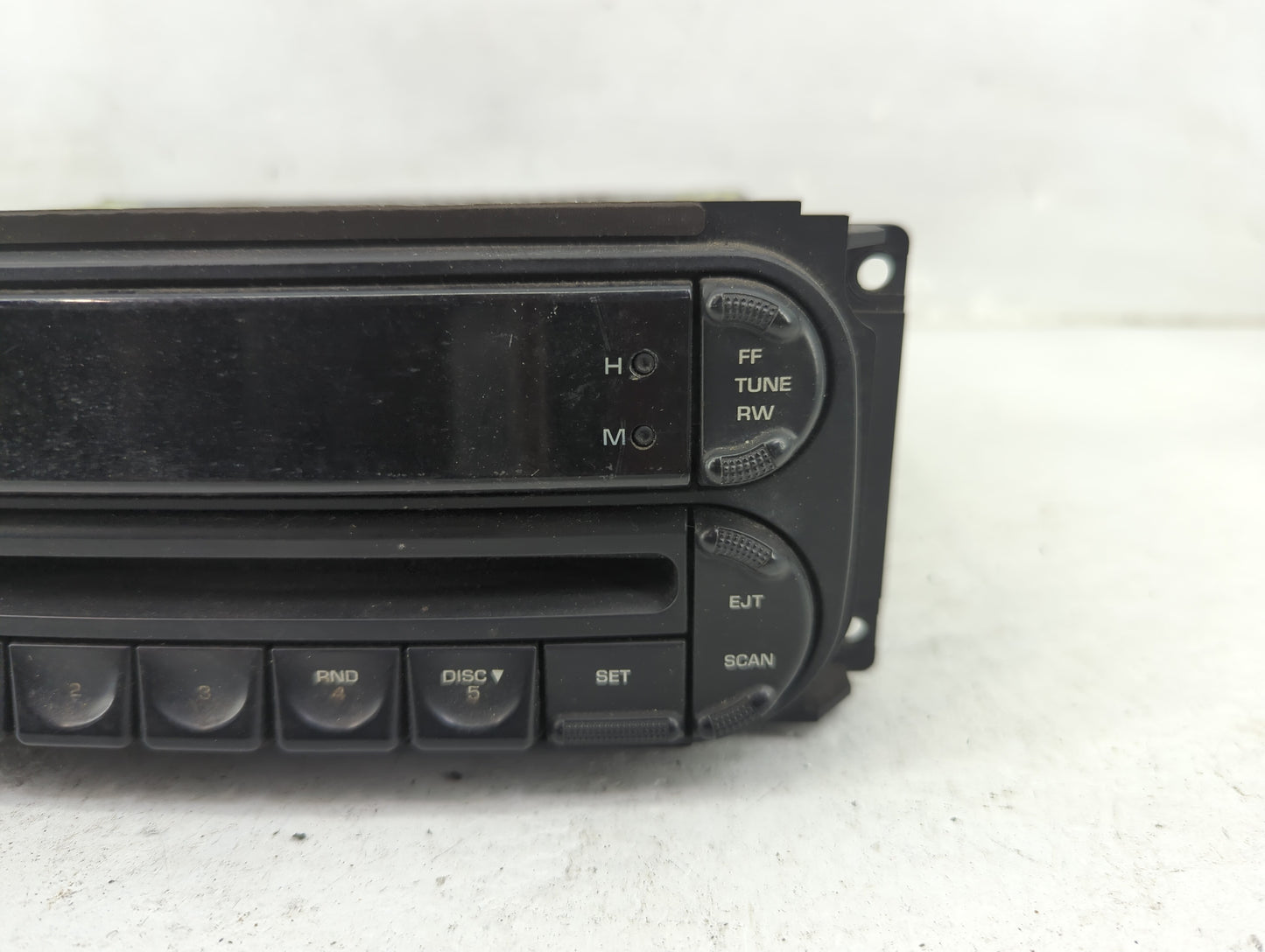 2005-2007 Dodge Caravan Radio AM FM Cd Player Receiver Replacement P/N:P05091506AD Fits Fits 2005 2006 2007 OEM Used Auto Pa