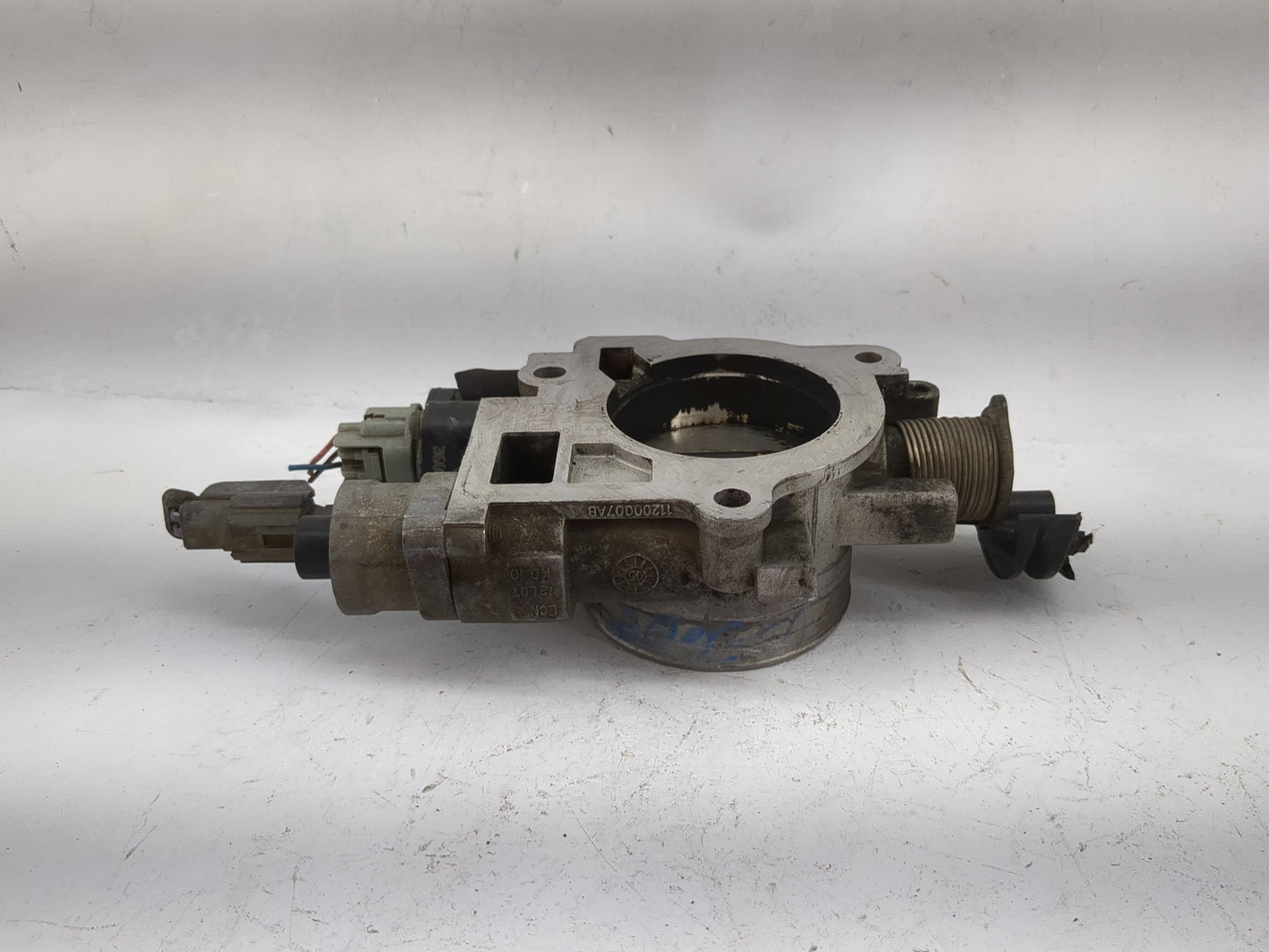 2006 Dodge Caravan Throttle Body P/N:11200007AB Fits Fits 2003 2004 2005 2007 OEM Used Auto Parts - Oemusedautoparts1.com