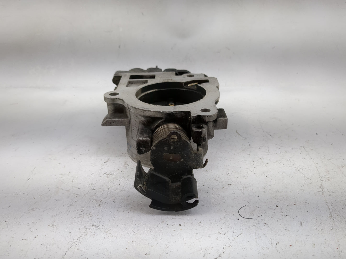 2006 Dodge Caravan Throttle Body P/N:11200007AB Fits Fits 2003 2004 2005 2007 OEM Used Auto Parts - Oemusedautoparts1.com