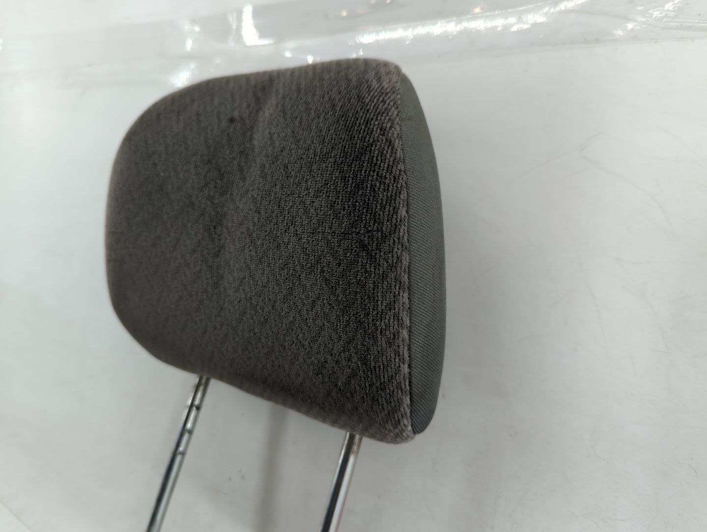 2005-2007 Dodge Caravan Headrest Head Rest Front Driver Passenger Seat Fits Fits 2005 2006 2007 OEM Used Auto Parts - Oemuse