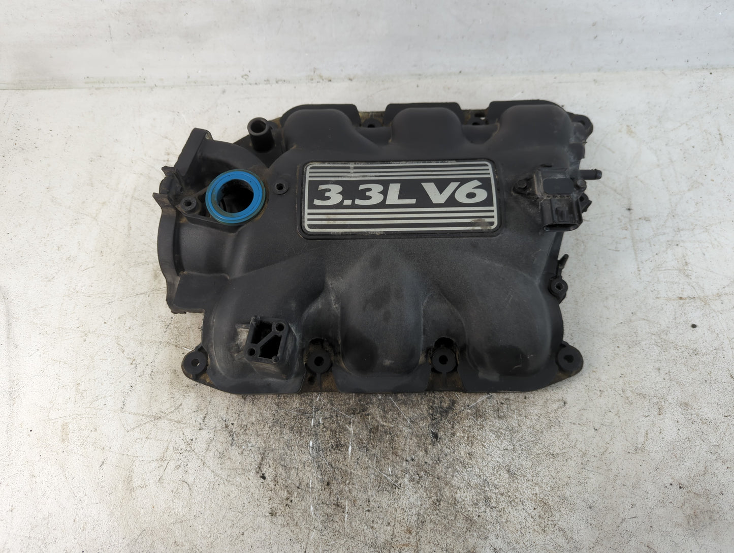 2006 Dodge Caravan Driver Left Cylinder Head Valve Cover Fits OEM Used Auto Parts - Oemusedautoparts1.com