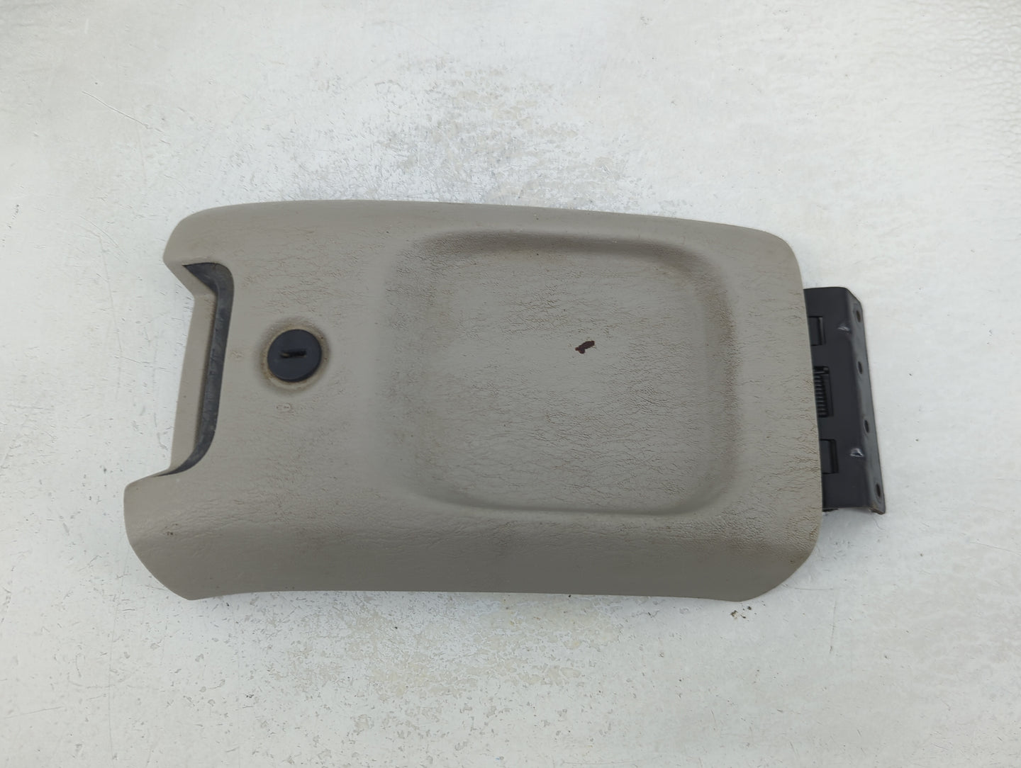 2004-2007 Dodge Caravan Center Console Armrest Cover Lid Fits Fits 2004 2005 2006 2007 OEM Used Auto Parts - Oemusedautopart
