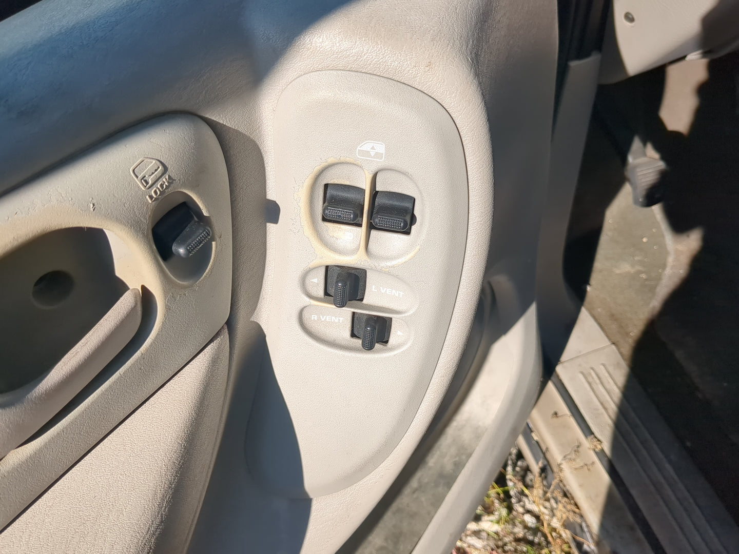 2001-2007 Dodge Caravan Master Power Window Switch Replacement Driver Side Left Fits Fits 2001 2002 2003 2004 2005 2006 2007