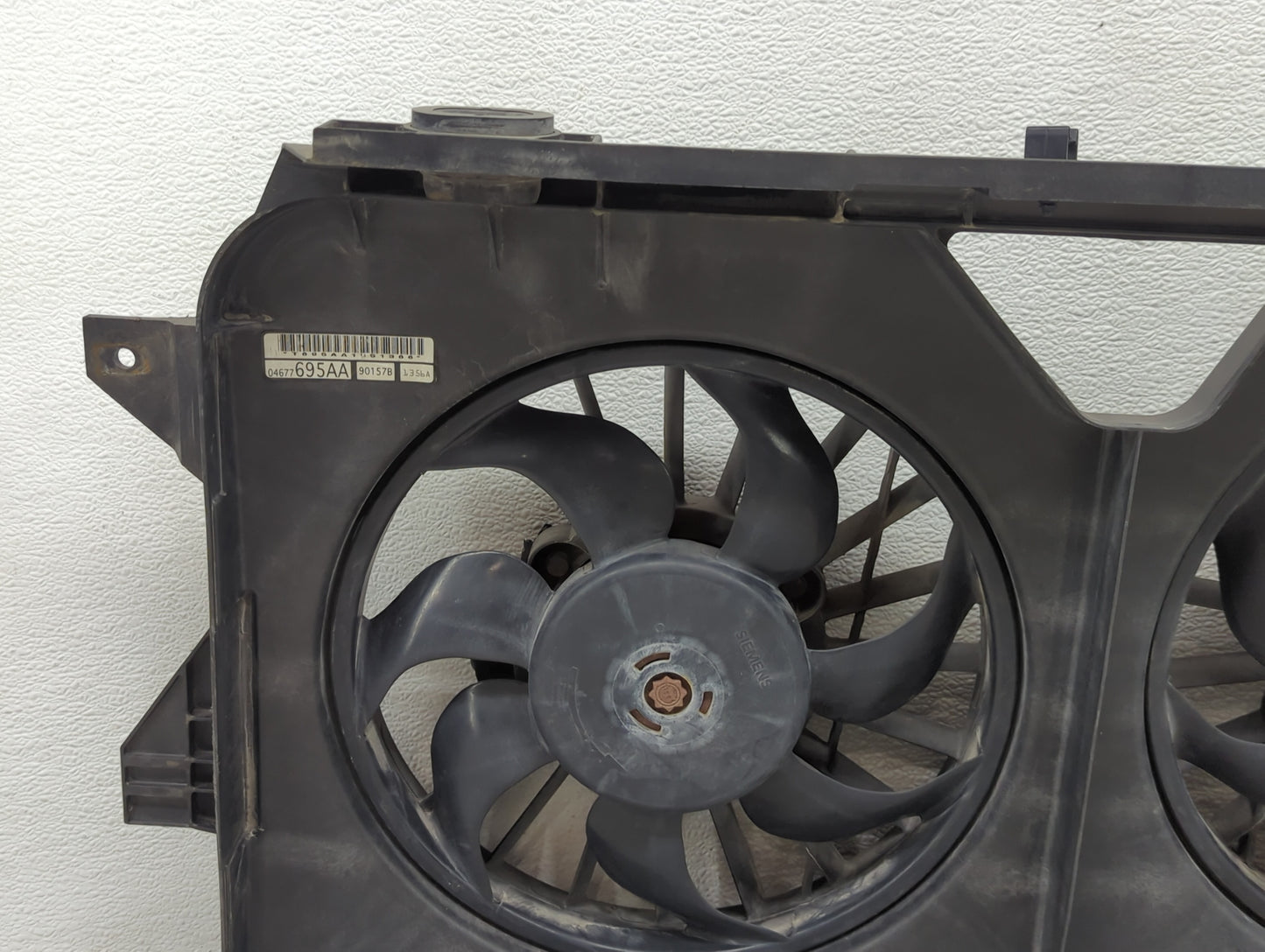 2005-2007 Dodge Caravan Electric Radiator Cooling Fan Motor Assembly Fits Fits 2005 2006 2007 OEM Used Auto Parts - Oemuseda