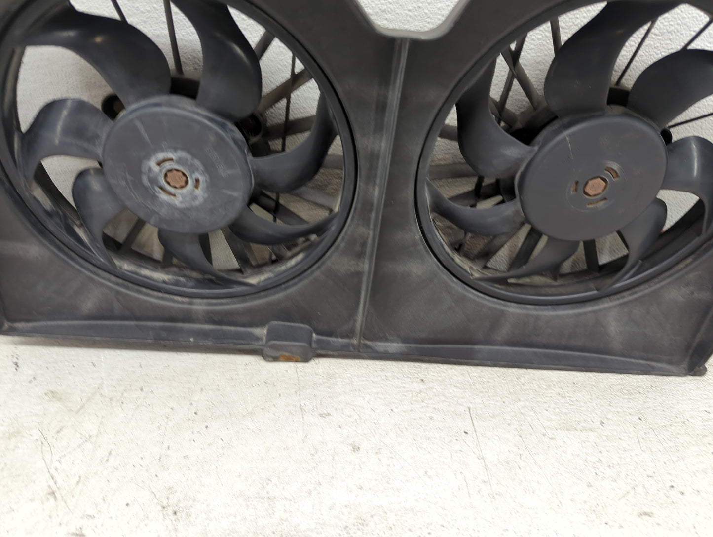 2005-2007 Dodge Caravan Electric Radiator Cooling Fan Motor Assembly Fits Fits 2005 2006 2007 OEM Used Auto Parts - Oemuseda