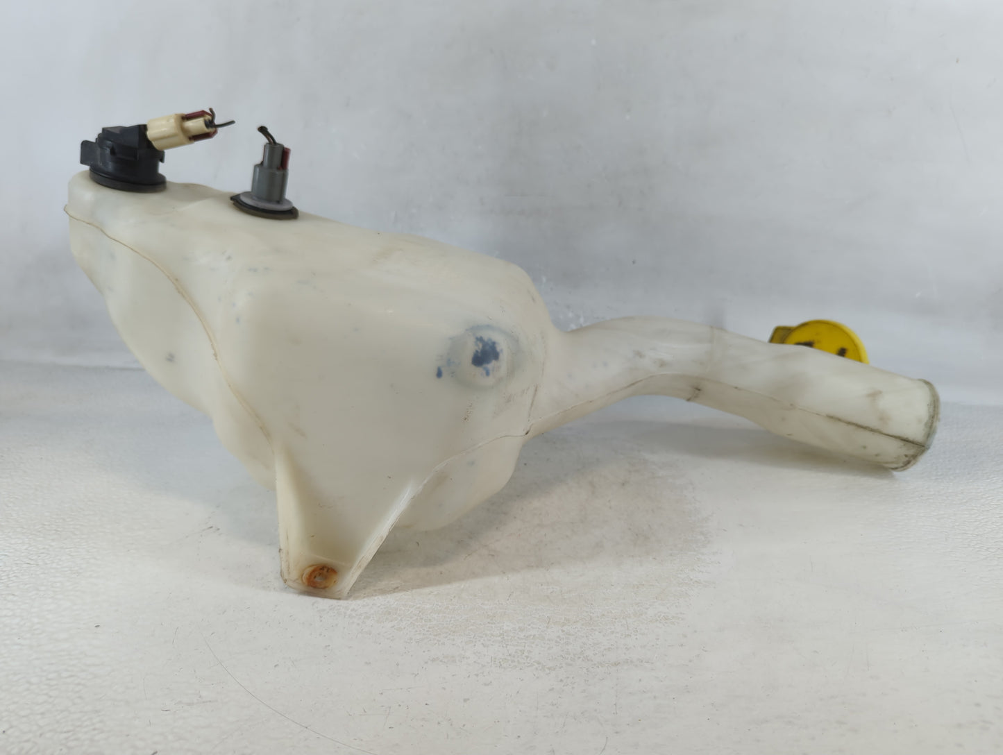 2006-2010 Dodge Charger Windshield Washer Fluid Reservoir Bottle Oem - Oemusedautoparts1.com