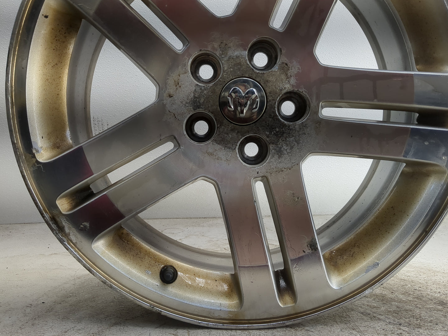 2006-2007 Dodge Charger Oem Wheel Rim - Oemusedautoparts1.com