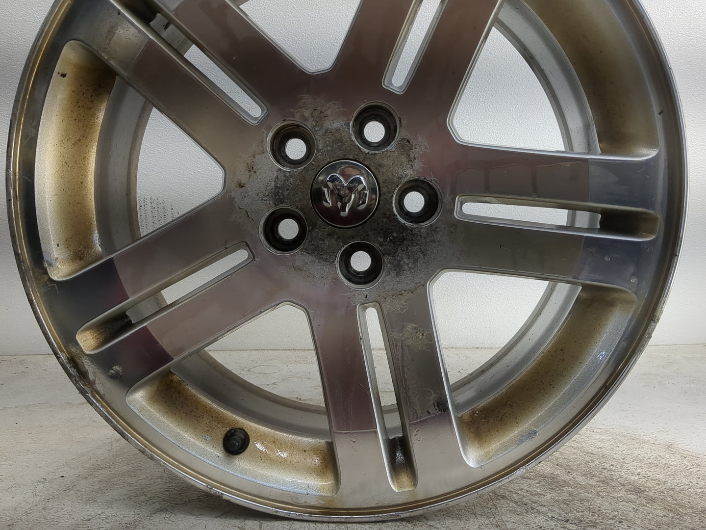 2006-2007 Dodge Charger Oem Wheel Rim - Oemusedautoparts1.com
