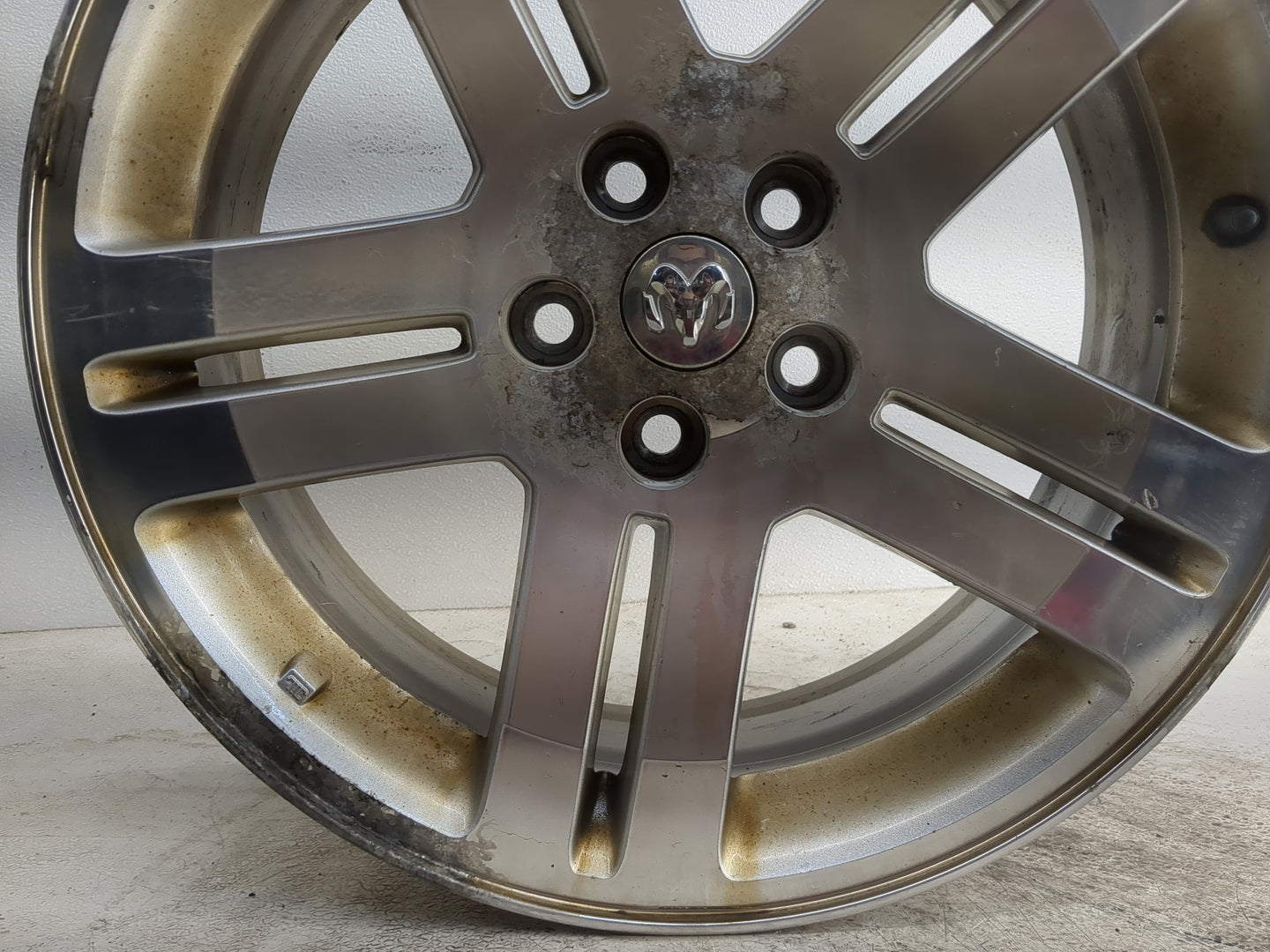 2006-2007 Dodge Charger Oem Wheel Rim - Oemusedautoparts1.com