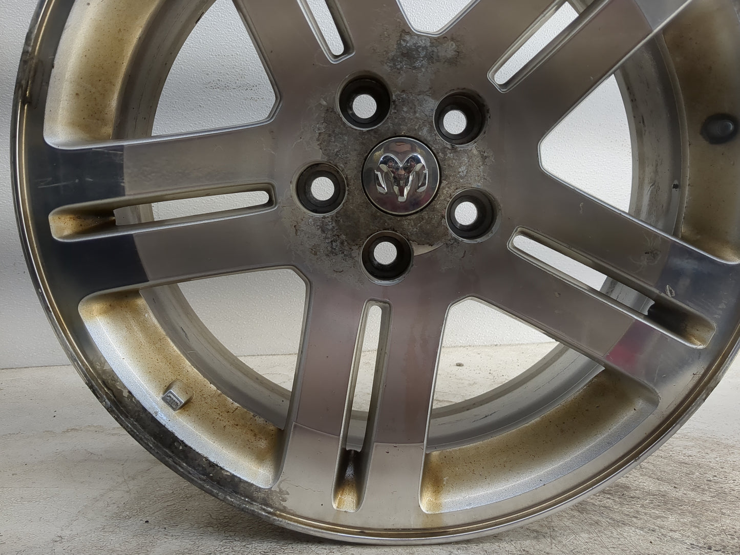 2006-2007 Dodge Charger Oem Wheel Rim - Oemusedautoparts1.com