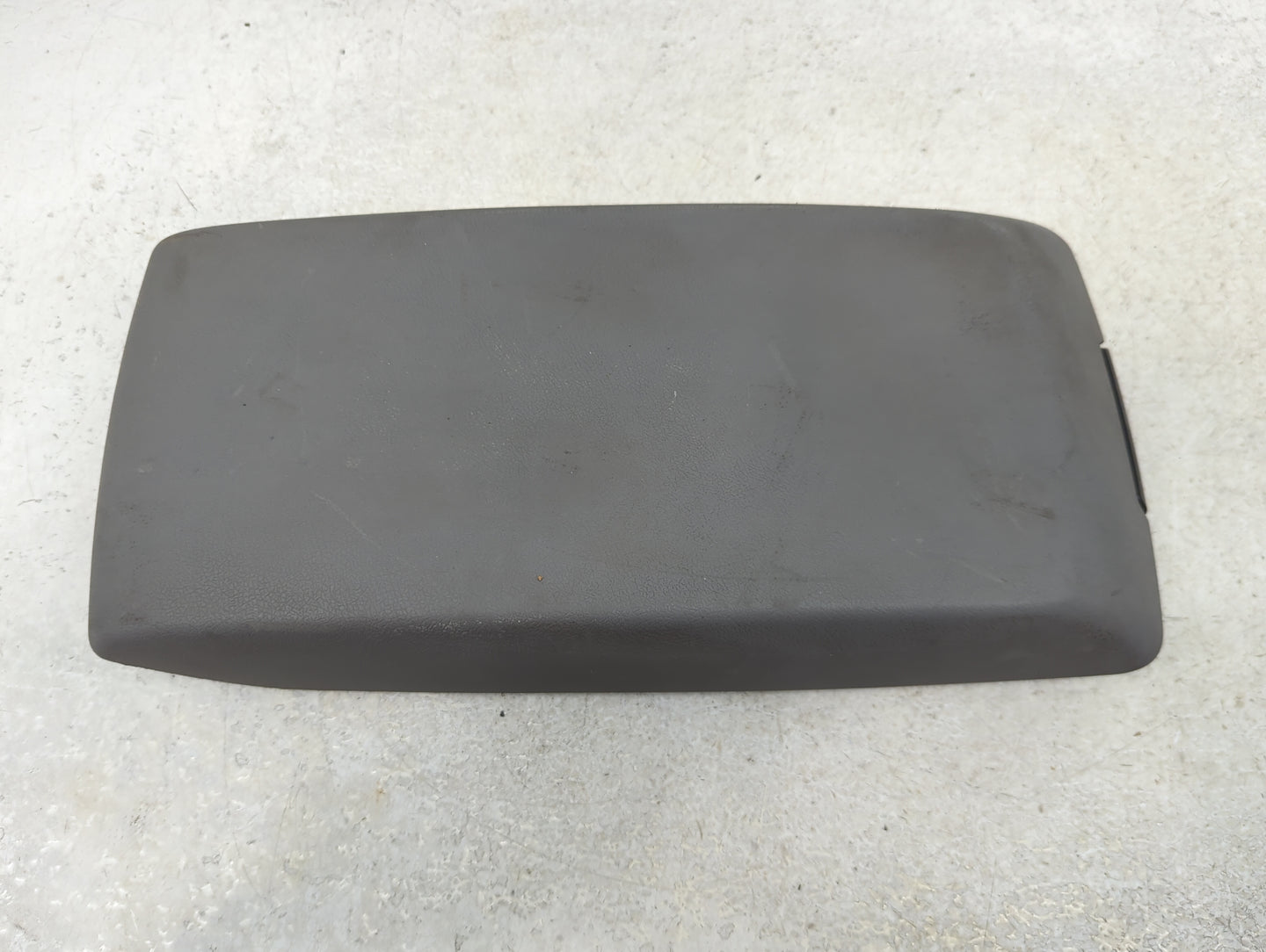 2006 Dodge Charger Center Console Armrest Cover Lid P/N:P1057280XDBAC Fits OEM Used Auto Parts - Oemusedautoparts1.com