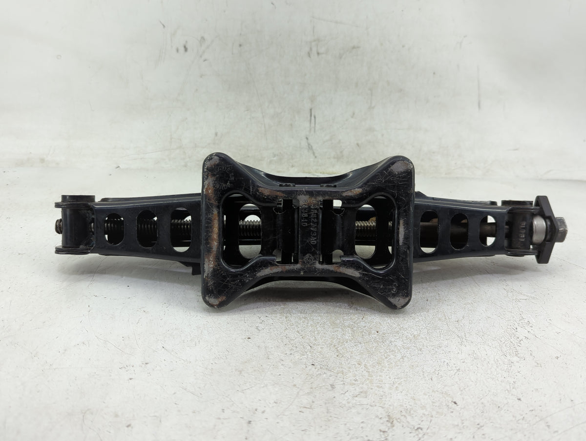 2006 Dodge Charger Spare Scissor Car Jack 1409493 - Oemusedautoparts1.com