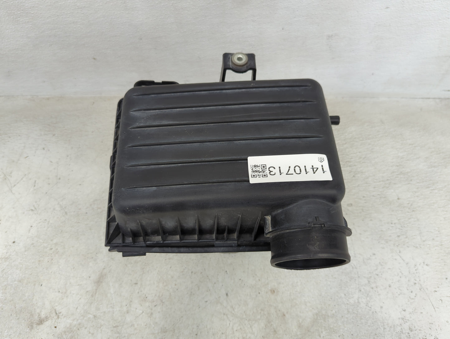 2006-2010 Dodge Charger Air Cleaner Intake-duct Hose Tube - Oemusedautoparts1.com