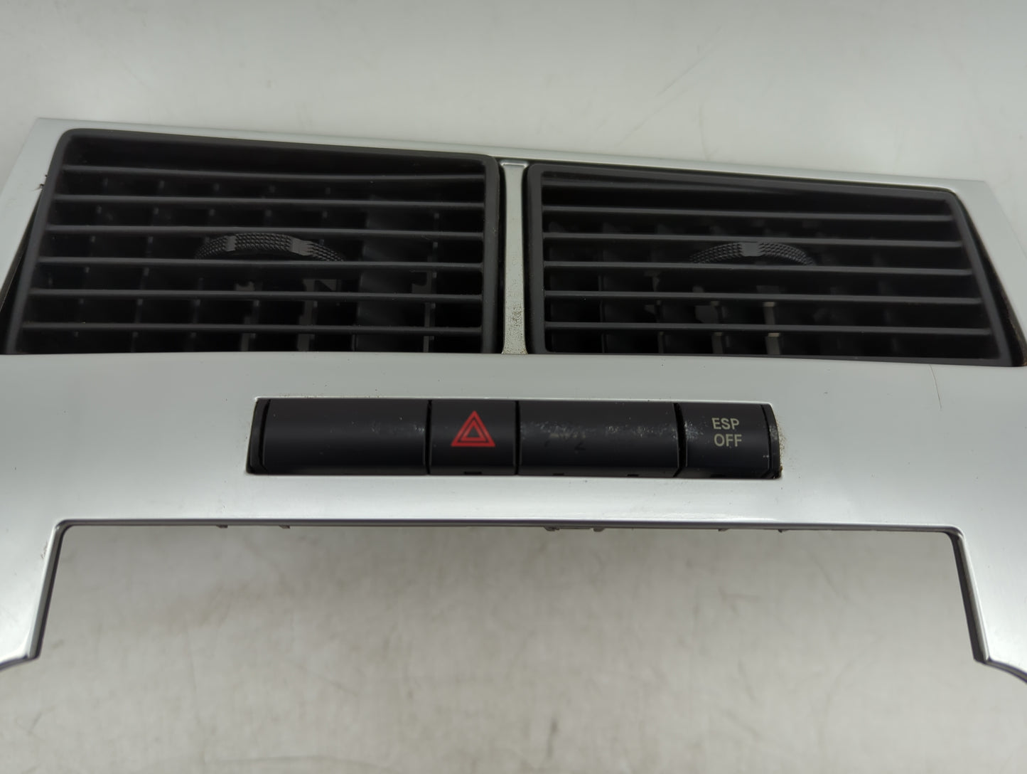 2006-2007 Dodge Charger Climate Control Module Temperature AC/Heater Replacement P/N:P55111030AE Fits Fits 2005 2006 2007 OE