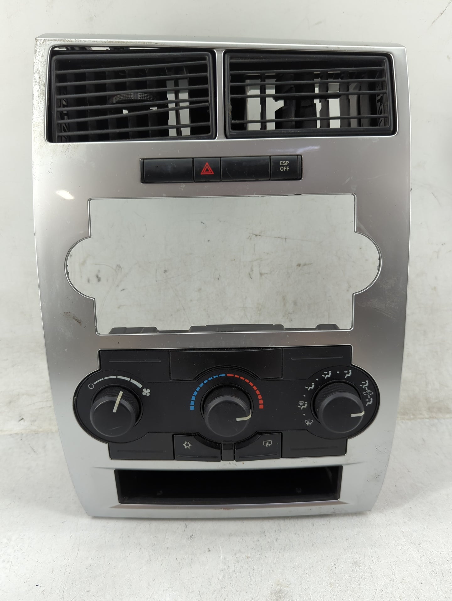 2006-2007 Dodge Charger Climate Control Module Temperature AC/Heater Replacement P/N:P55111870AJ Fits Fits 2005 2006 2007 OE