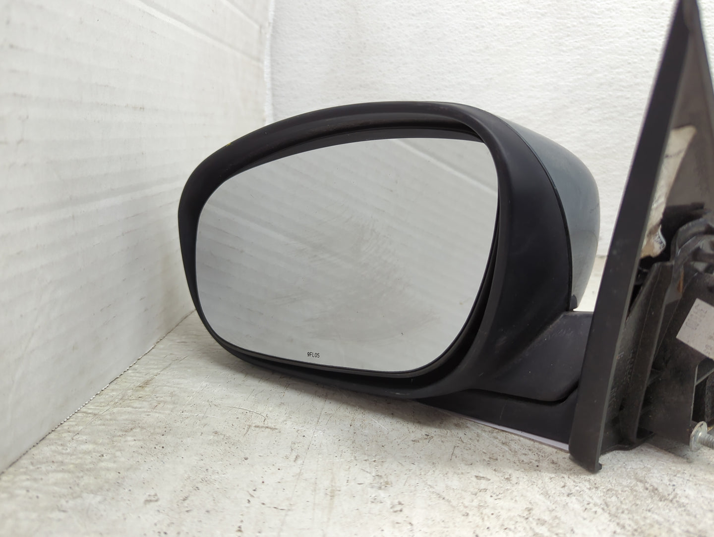 2006-2010 Dodge Charger Driver Side View Mirror - Left Door Mirror OEM Used - Oemusedautoparts1.com