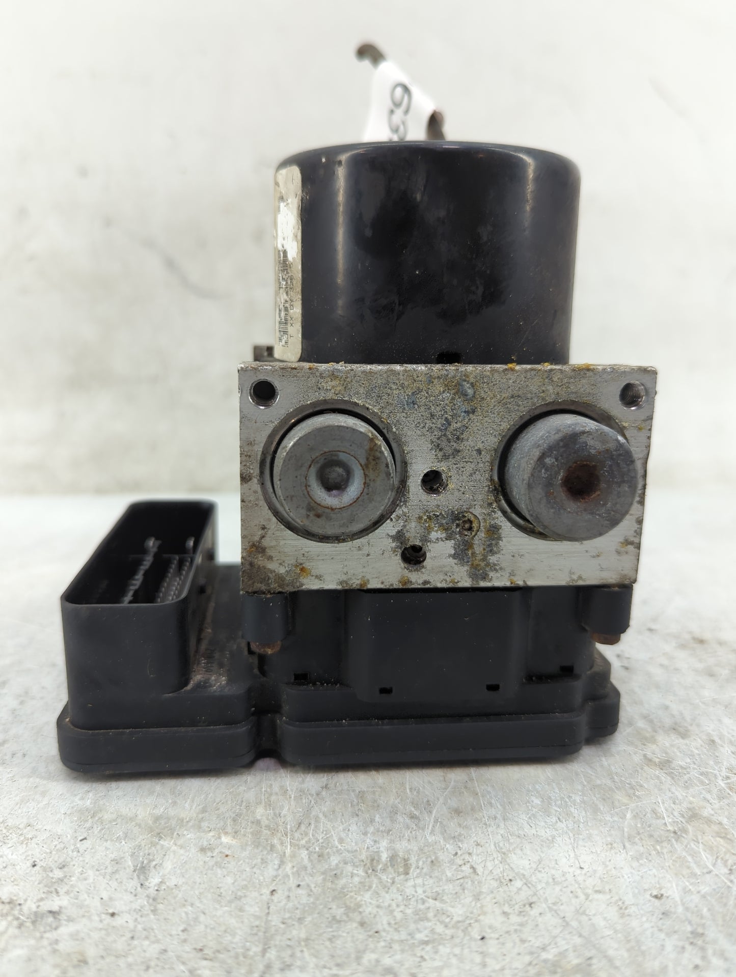 2006 Dodge Charger ABS Pump Control Module Replacement P/N:00009385C300 25.0926-4383.3, 25.0610-1496.4, P04726348AE Fits OEM