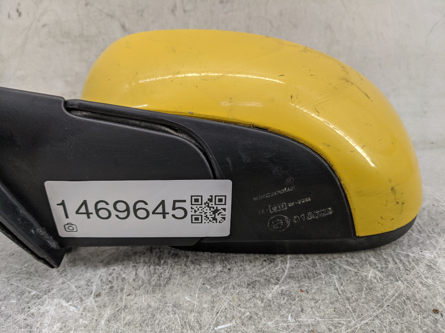 2006-2010 Dodge Charger Driver Side View Mirror - Left Door Mirror OEM Used - Oemusedautoparts1.com