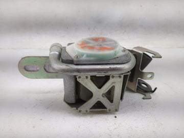 2006-2007 Dodge Charger Drvier Front Seatbelt Retractor 1498126 - Oemusedautoparts1.com