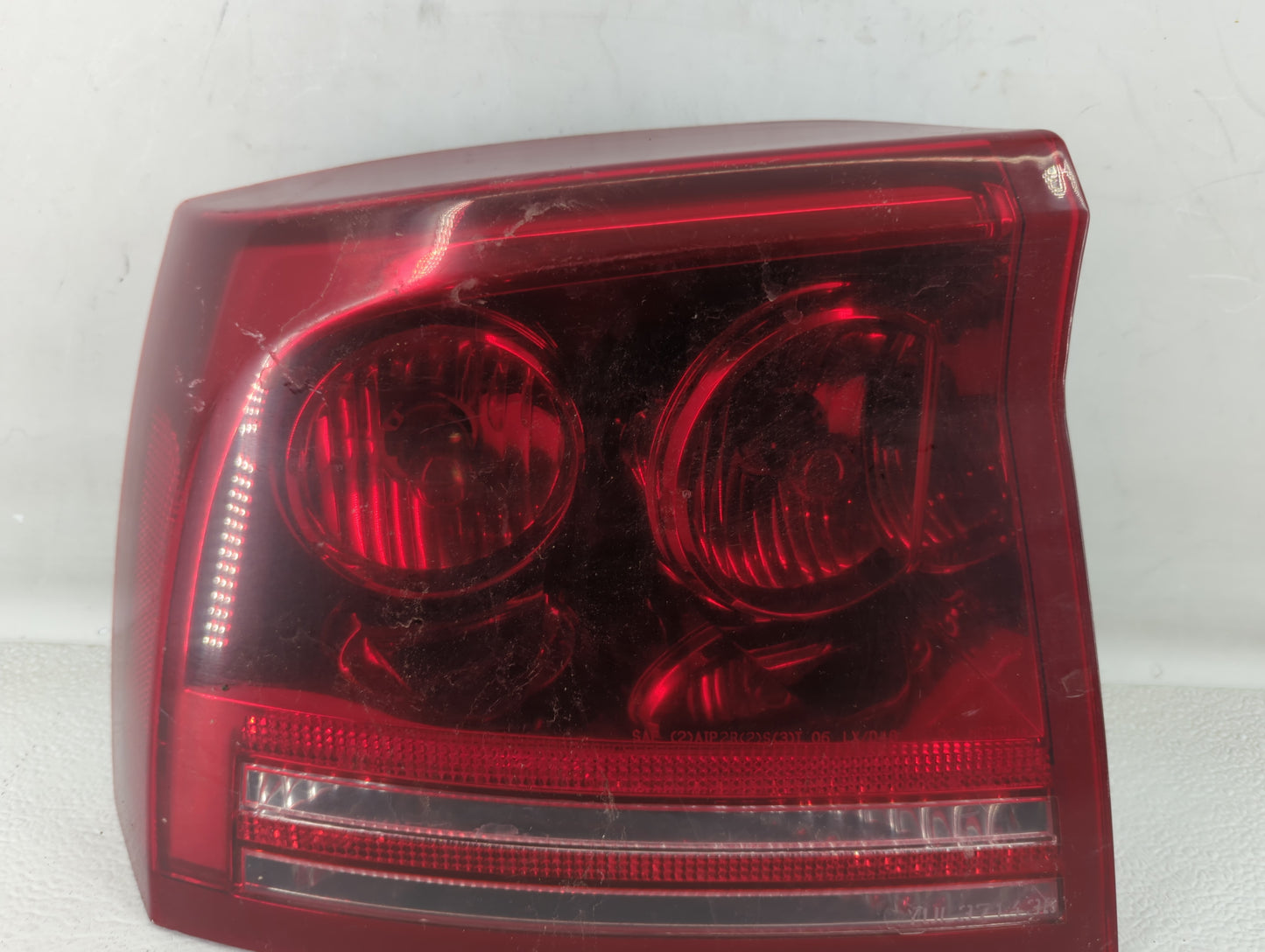 2006-2008 Dodge Charger Tail Light Assembly Driver Left OEM P/N:58622 E Fits Fits 2006 2007 2008 OEM Used Auto Parts - Oemus