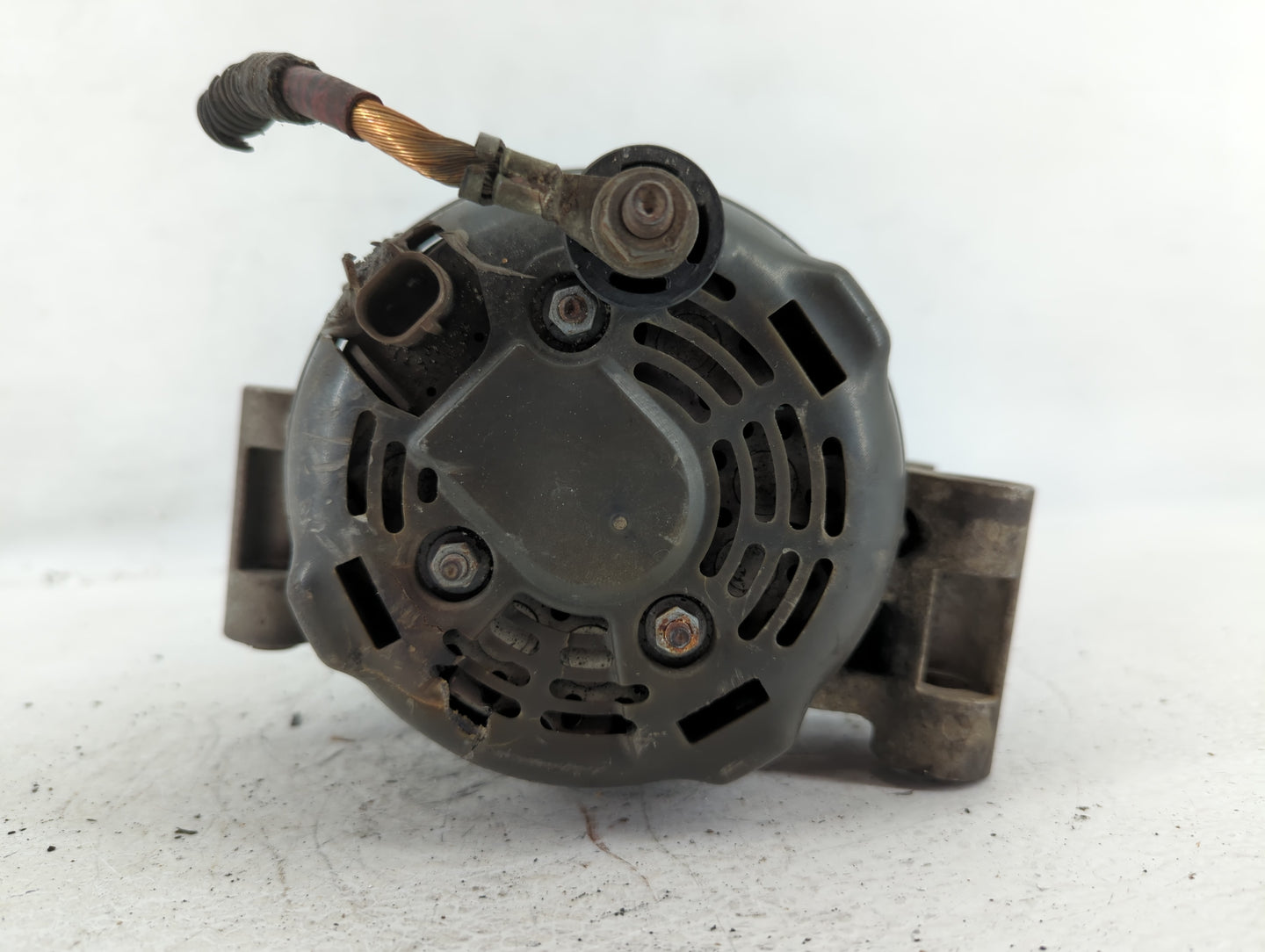 2006-2007 Dodge Charger Alternator Replacement Generator Charging Assembly Engine OEM P/N:15447 Fits OEM Used Auto Parts - O