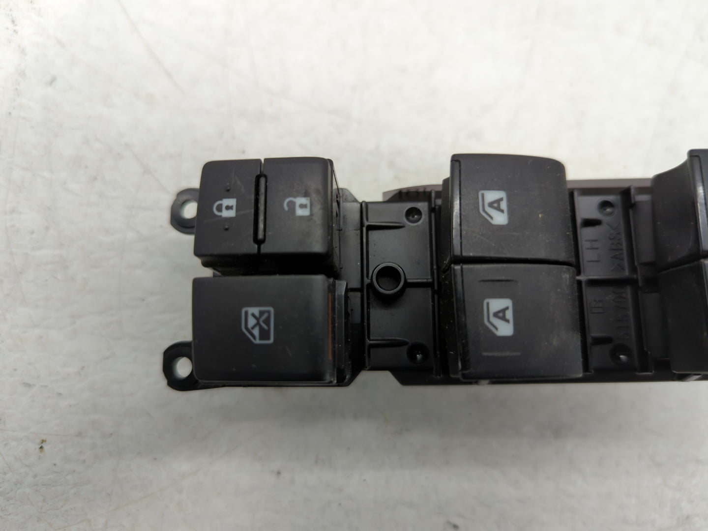 2006-2010 Dodge Charger Master Power Window Switch Replacement Driver Side Left P/N:515790 Fits OEM Used Auto Parts - Oemuse