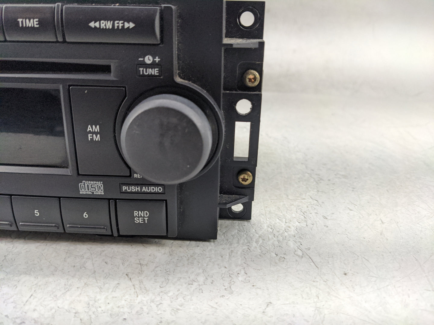2005-2007 Dodge Dakota Radio AM FM Cd Player Receiver Replacement P/N:P05064173AG Fits Fits 2005 2006 2007 OEM Used Auto Par