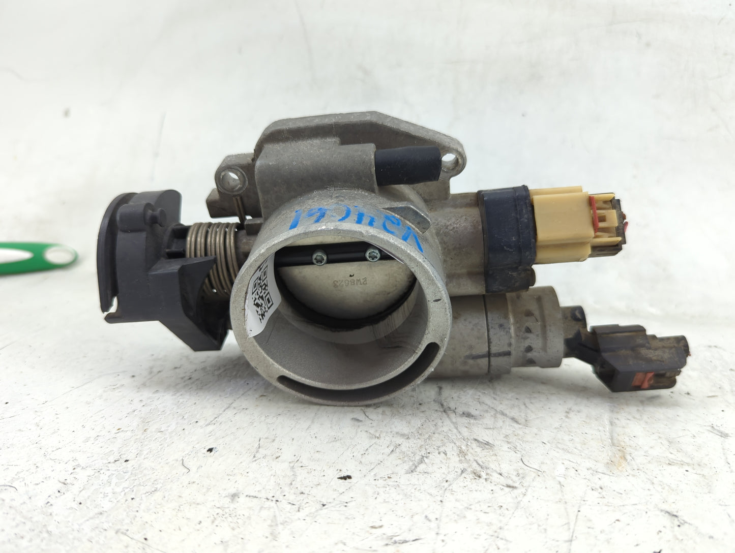 2005-2006 Dodge Dakota Throttle Body Fits Fits 2005 2006 OEM Used Auto Parts - Oemusedautoparts1.com