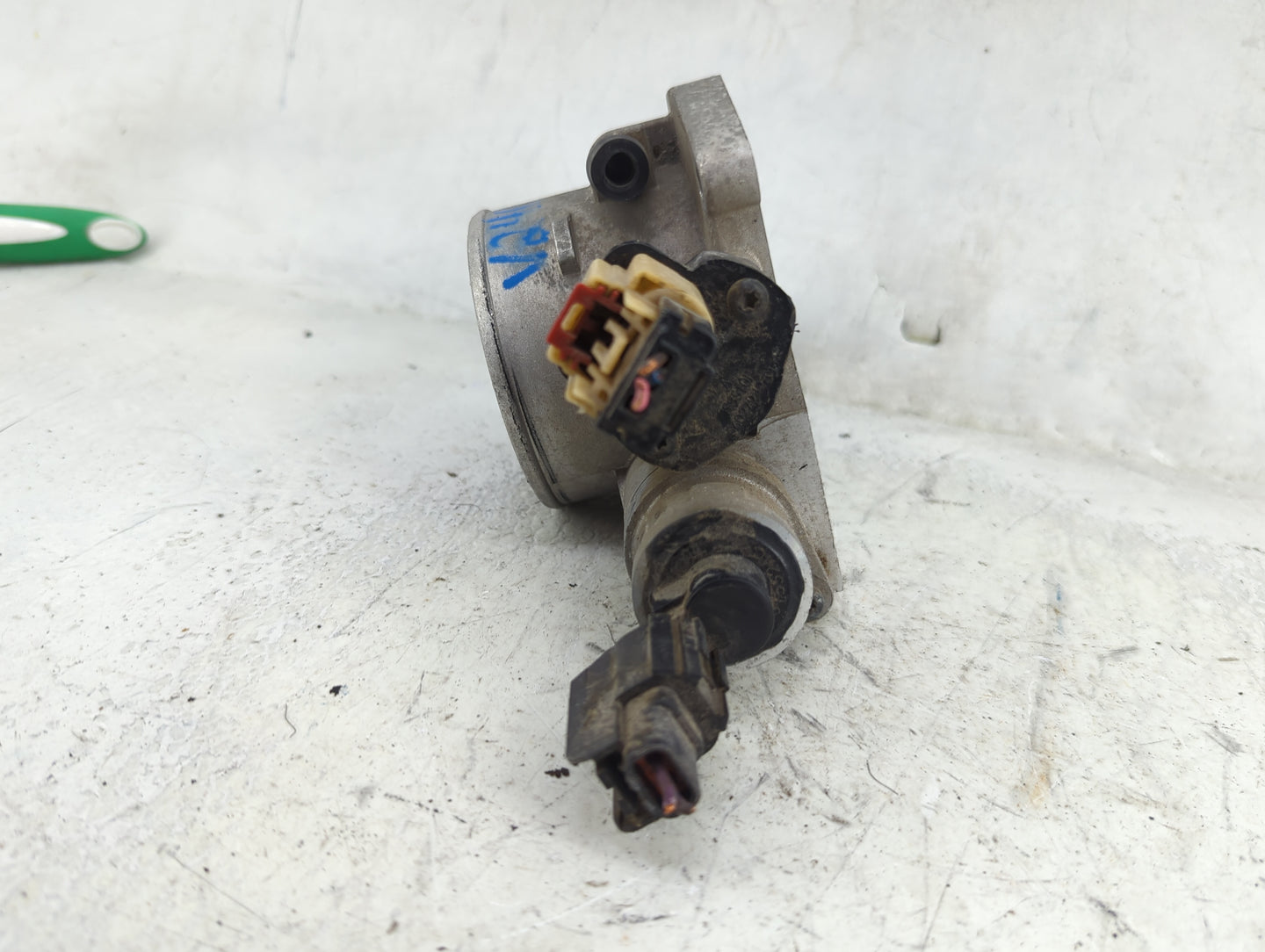 2005-2006 Dodge Dakota Throttle Body Fits Fits 2005 2006 OEM Used Auto Parts - Oemusedautoparts1.com