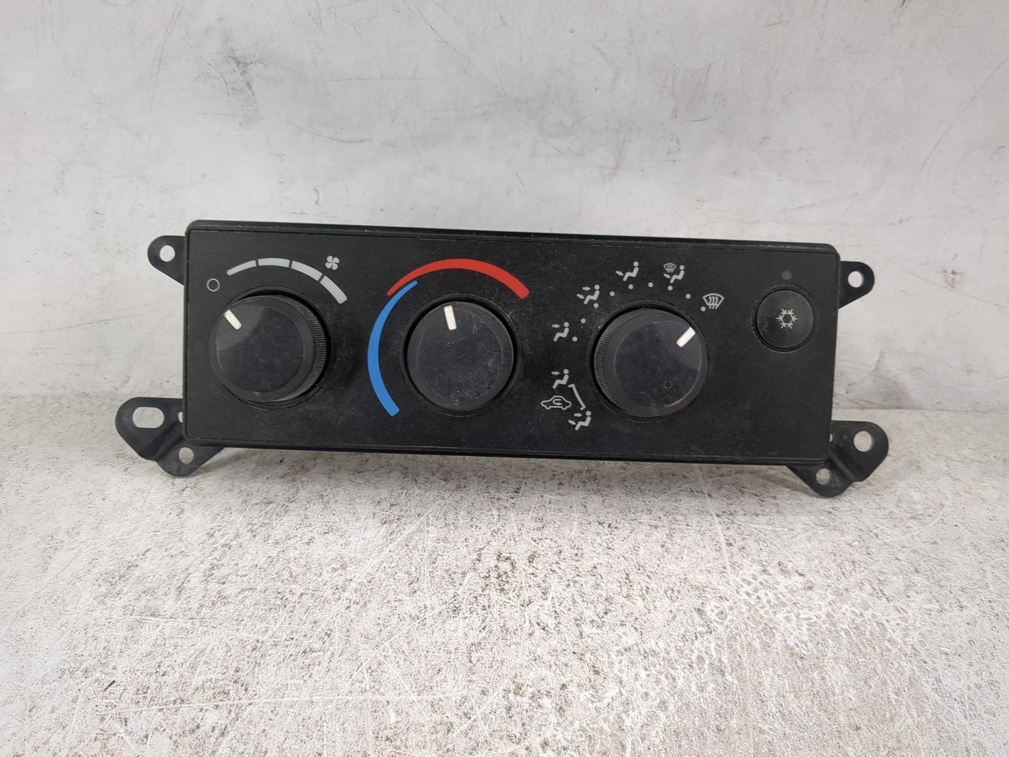 2006-2007 Dodge Dakota Climate Control Module Temperature AC/Heater Replacement P/N:P55056754AB Fits Fits 2006 2007 2008 OEM