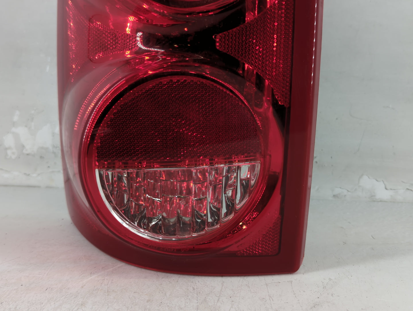 2005-2011 Dodge Dakota Tail Light Assembly Driver Left OEM P/N:02241510 Fits Fits 2005 2006 2007 2008 2009 2010 2011 OEM Use