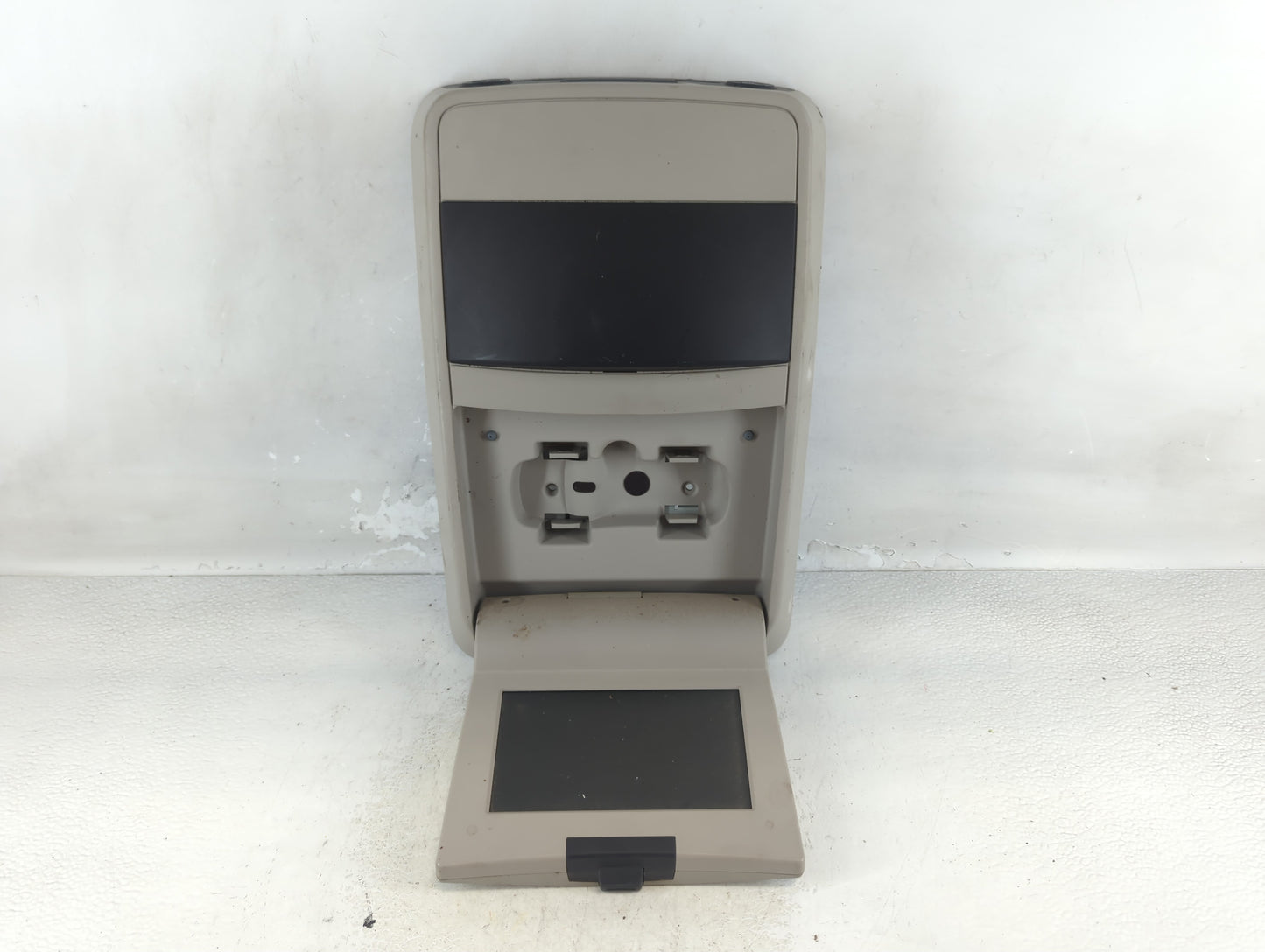 2006 Dodge Durango Overhead Roof Console - Oemusedautoparts1.com