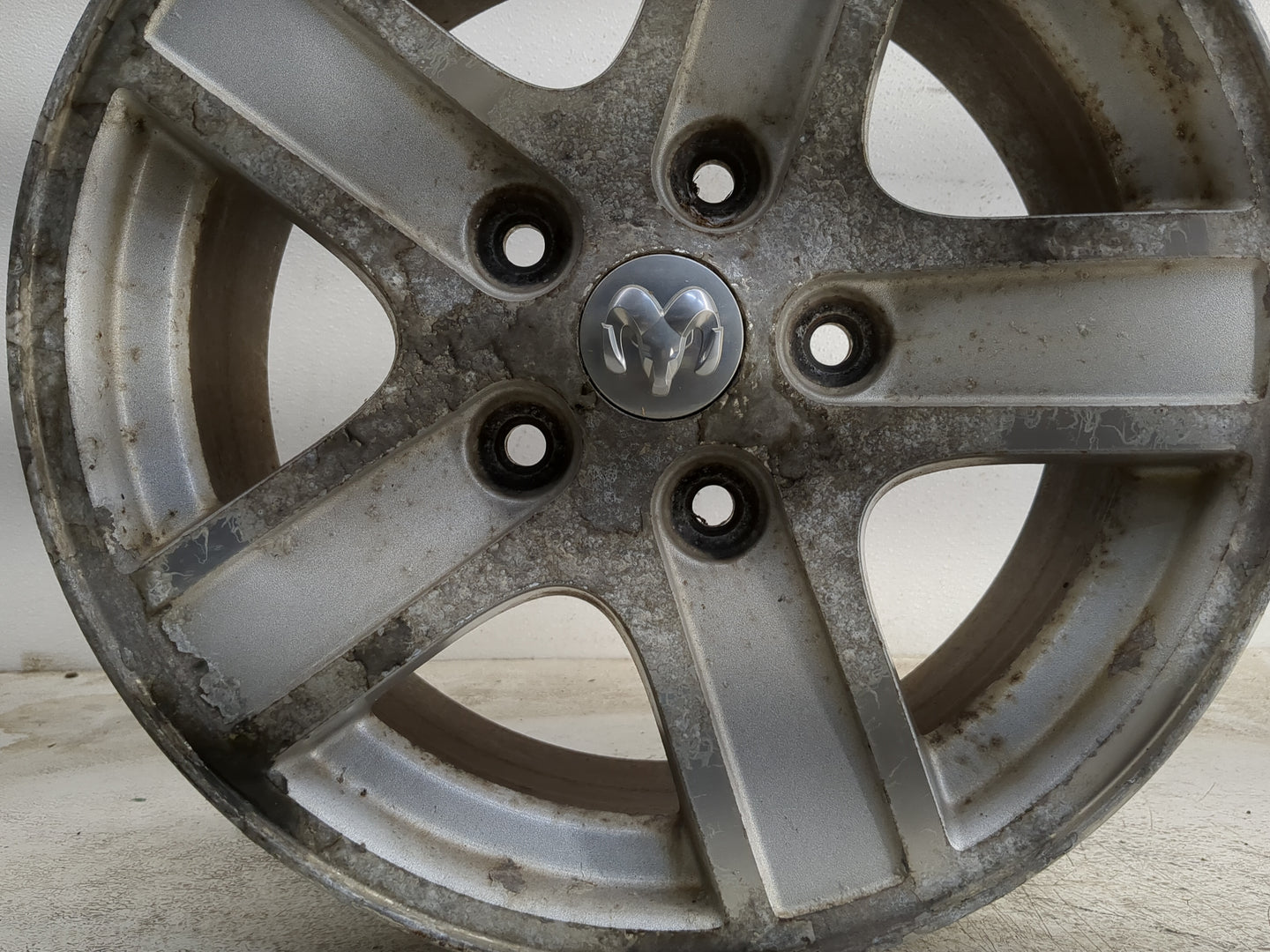 2004-2007 Dodge Durango Oem Wheel Rim 1216513 - Oemusedautoparts1.com