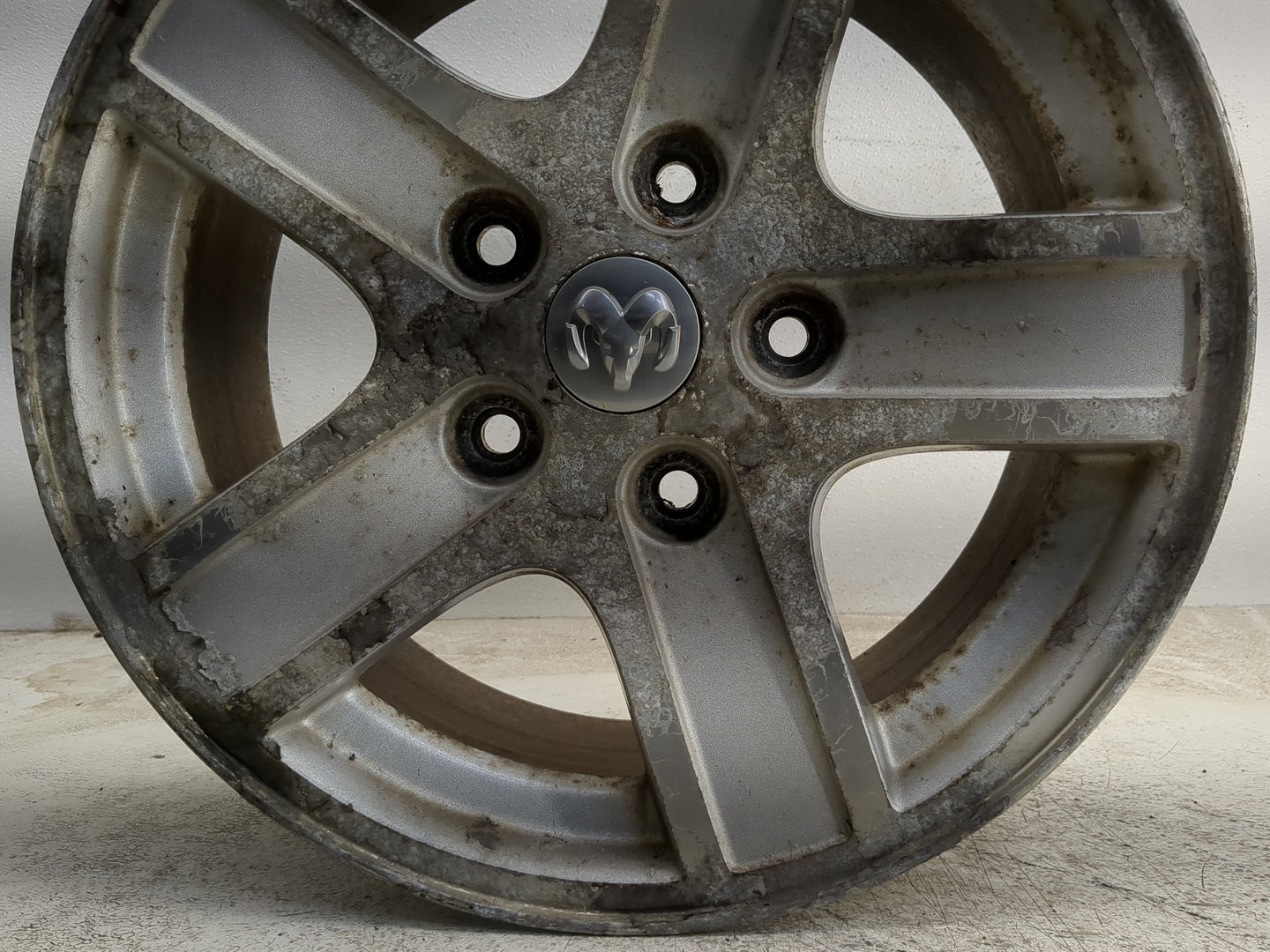 2004-2007 Dodge Durango Oem Wheel Rim 1216513 - Oemusedautoparts1.com