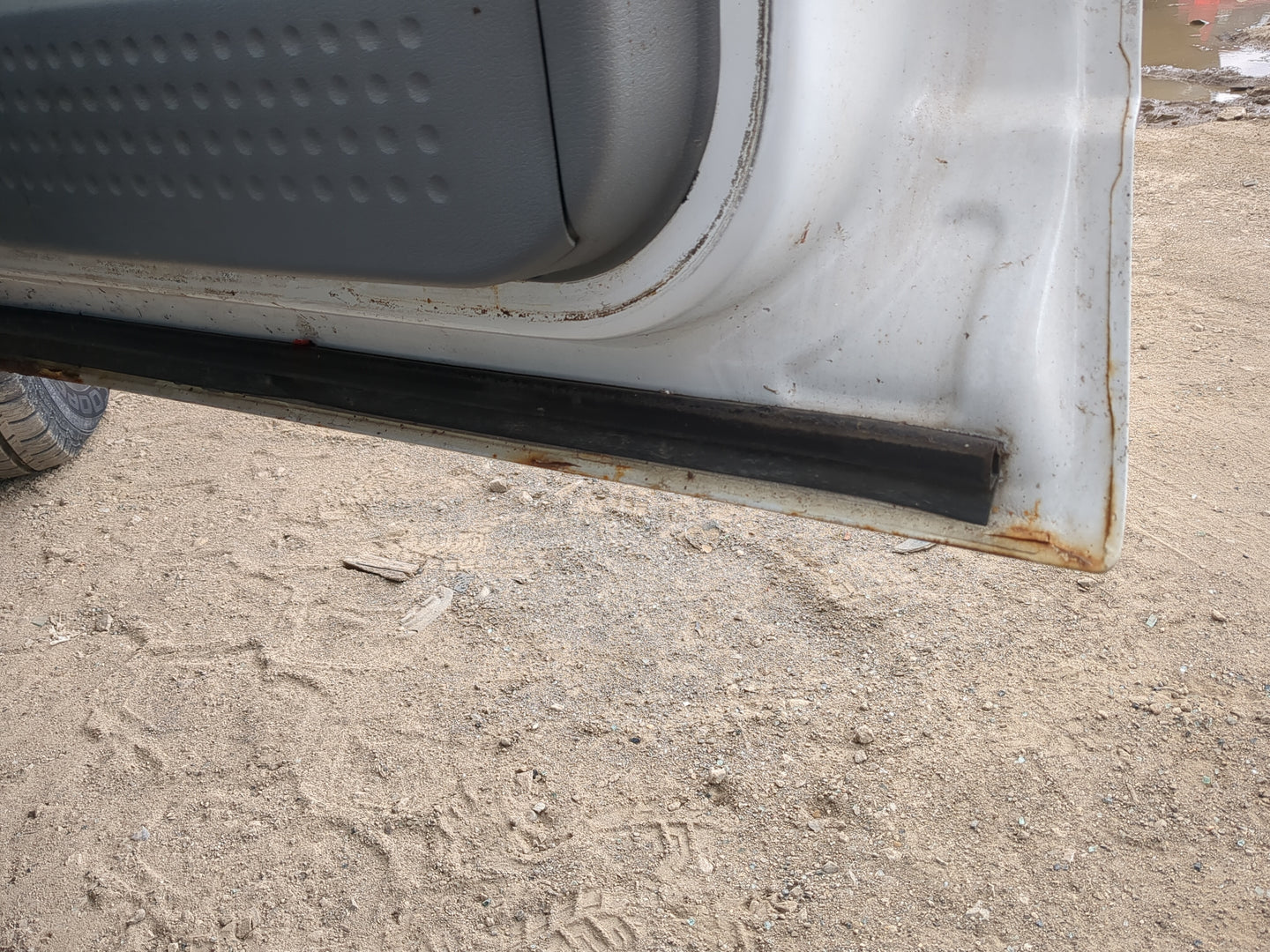 2004-2009 Dodge Durango Passenger Front Door Oem 1217642 - Oemusedautoparts1.com