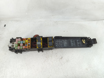 2004-2006 Dodge Durango Fusebox Fuse Box Panel Relay Module Fits Fits 2004 2005 2006 OEM Used Auto Parts