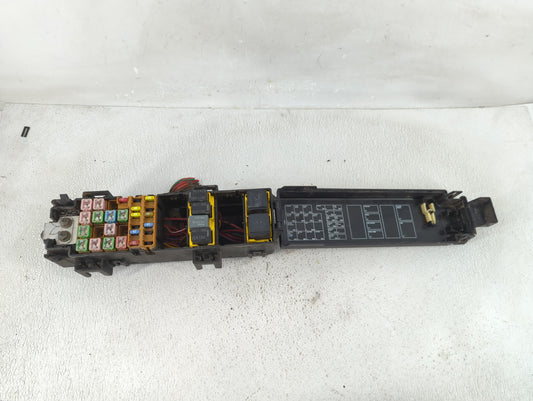 2004-2006 Dodge Durango Fusebox Fuse Box Panel Relay Module Fits Fits 2004 2005 2006 OEM Used Auto Parts