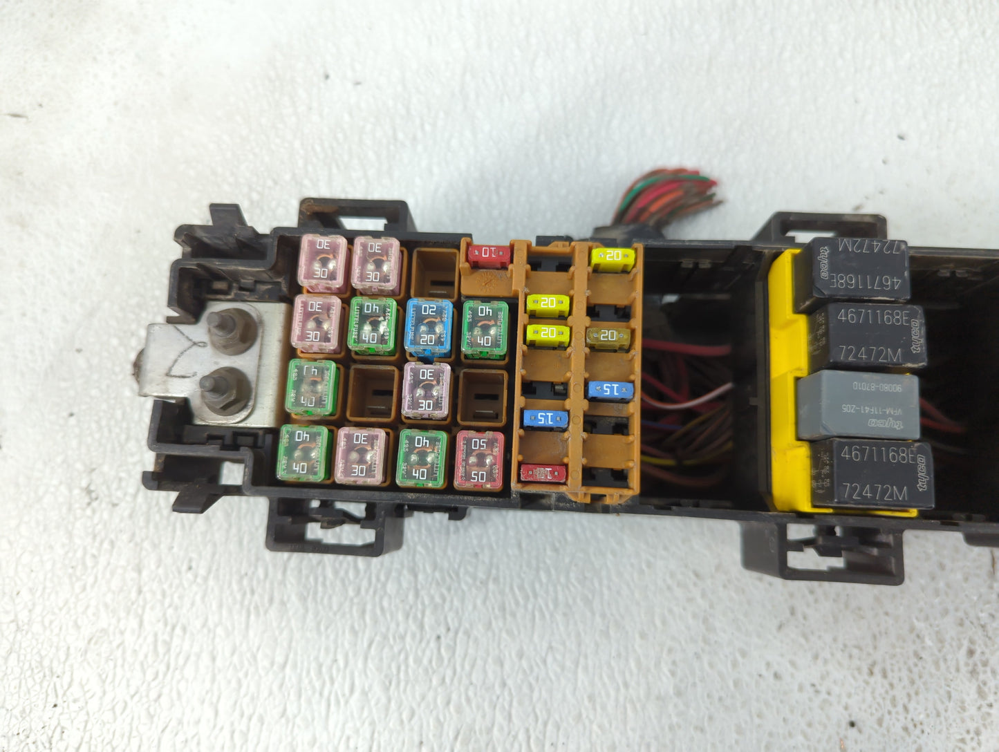 2004-2006 Dodge Durango Fusebox Fuse Box Panel Relay Module Fits Fits 2004 2005 2006 OEM Used Auto Parts - Oemusedautoparts1