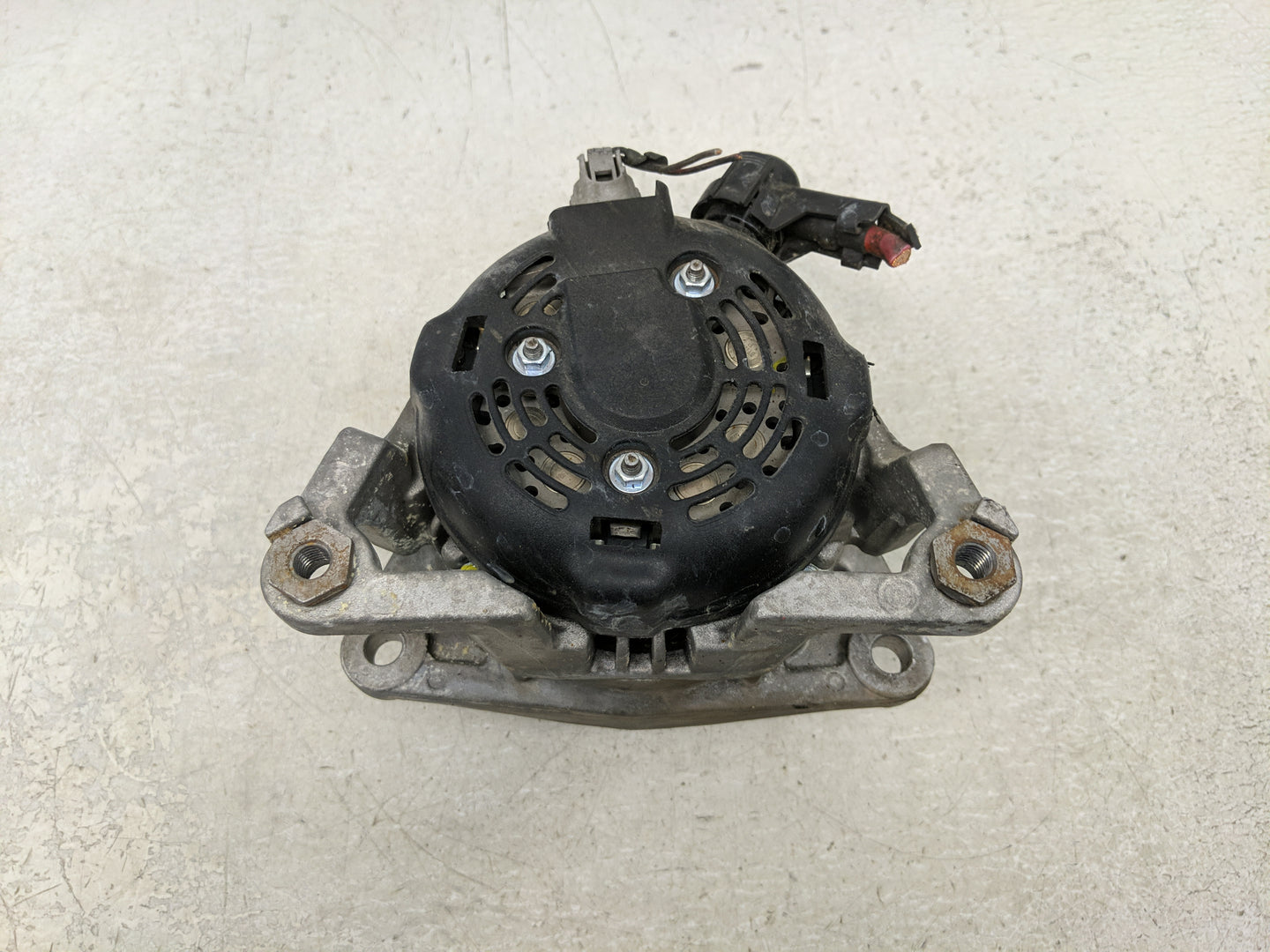 2004-2006 Dodge Durango Alternator Replacement Generator Charging Assembly Engine OEM Fits Fits 2003 2004 2005 2006 OEM Used